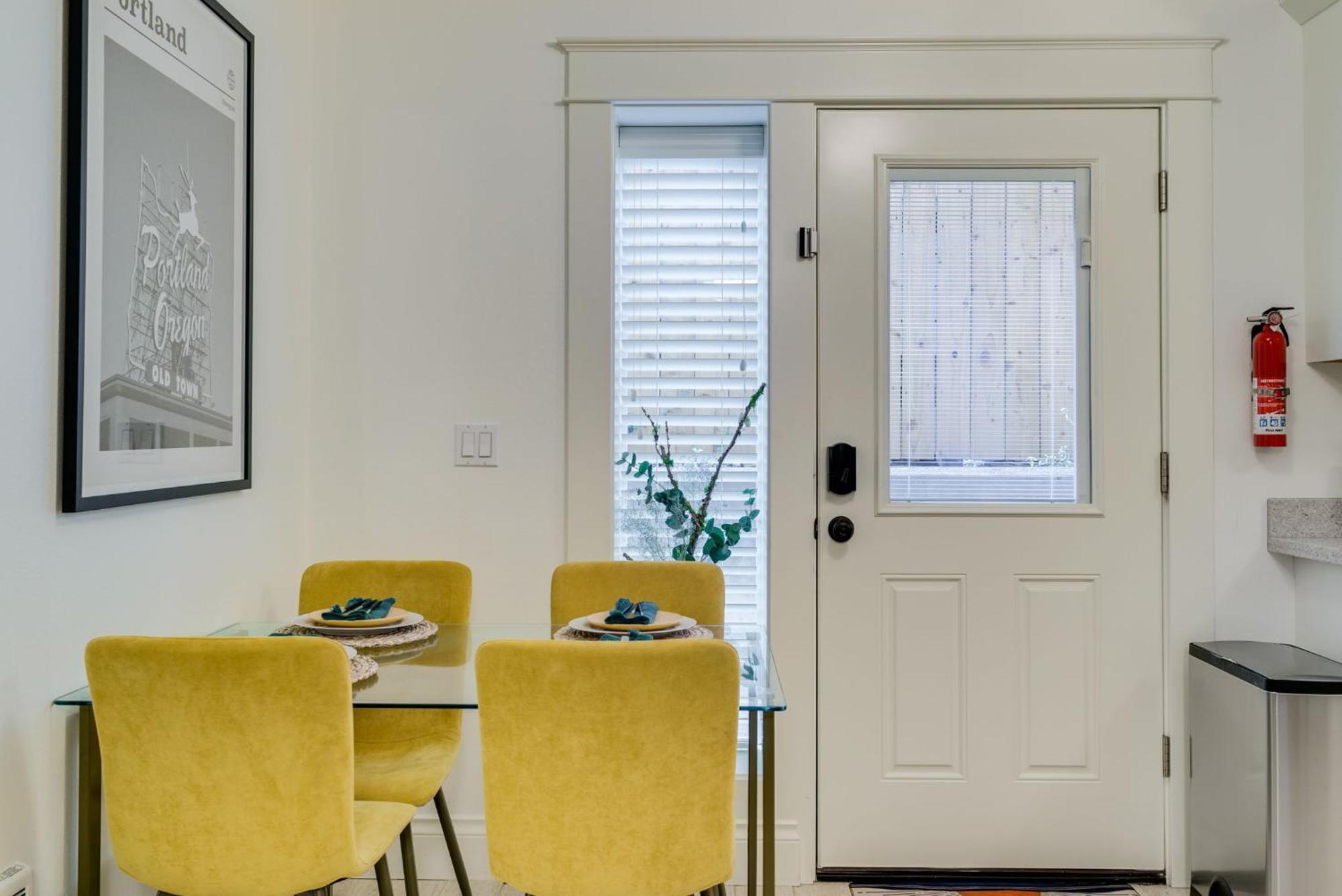 Apartment Bright & Cozy Modern Studio, Fast Wifi, Quiet, Walkable To Of *