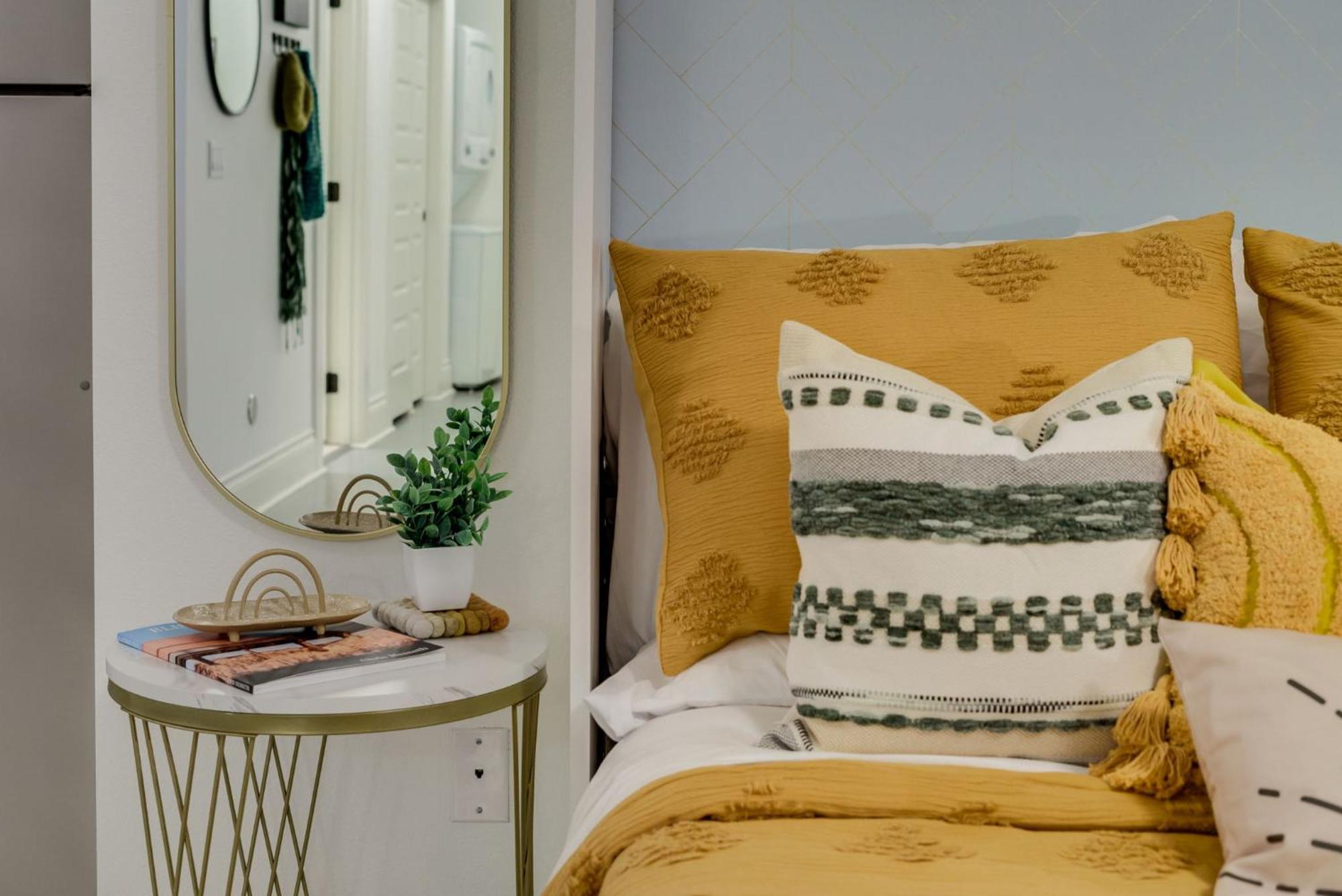 Bright & Cozy Modern Studio, Fast Wifi, Quiet, Walkable To Of Apartment *